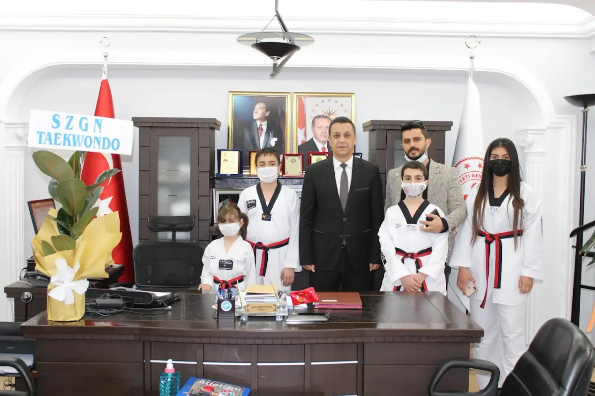 SZGN Taekwondo Okulu Mardin - Takım Fotoğrafı